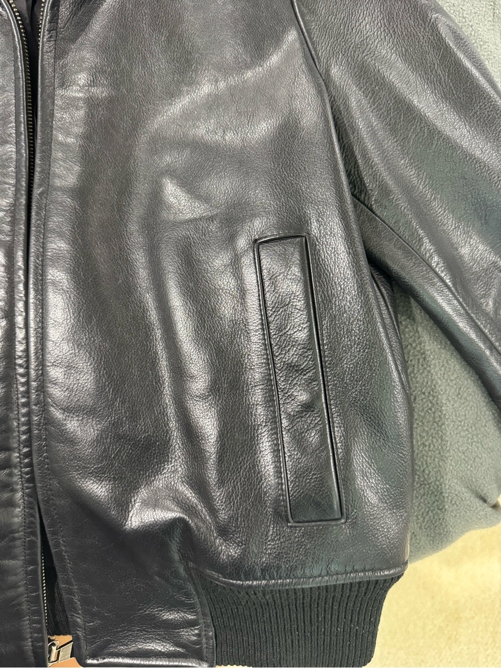 Banana Republic Black Leather Bomber Jacket XS excellent condition!! - Picture 6 of 8